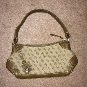 DOONEY & BOURKE SMALL PURSE